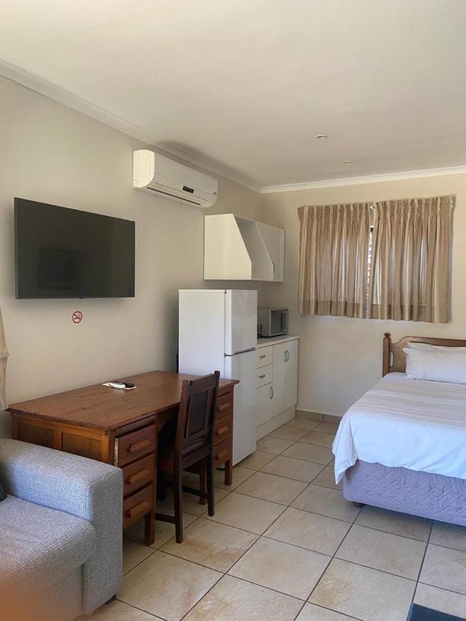 Botleng Guest House Boqate ภายนอก รูปภาพ