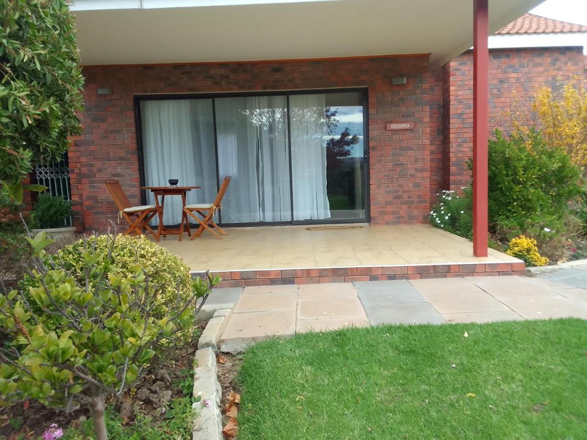 Botleng Guest House Boqate ภายนอก รูปภาพ
