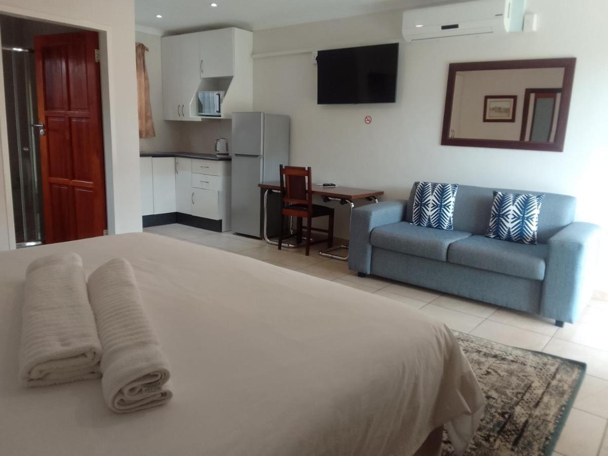 Botleng Guest House Boqate ภายนอก รูปภาพ