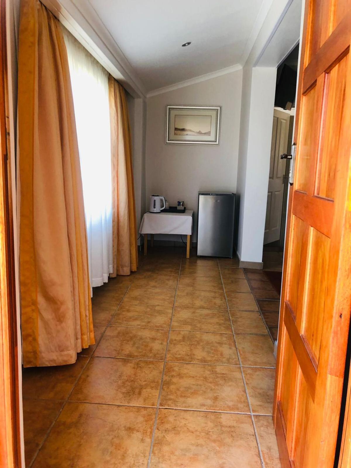 Botleng Guest House Boqate ภายนอก รูปภาพ